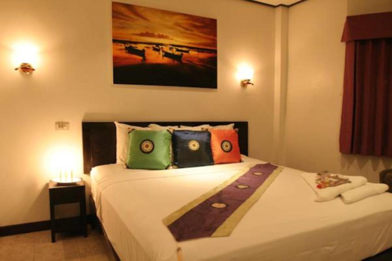 Angus O'Tool'S Guesthouse Karon Esterno foto